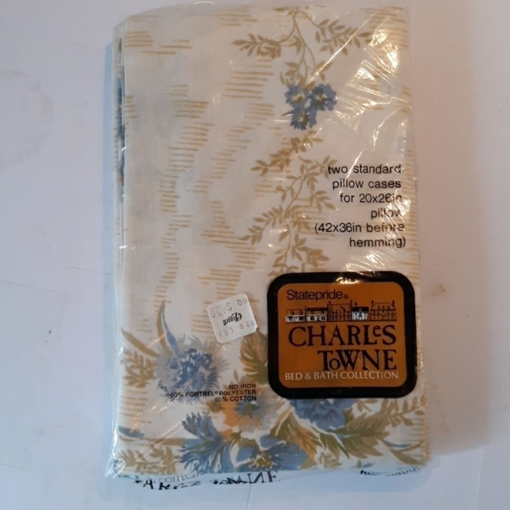 Vintage 1980s new pillow case set